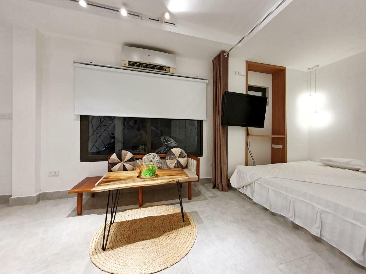 20X19 Apartment Hanoi Exterior photo